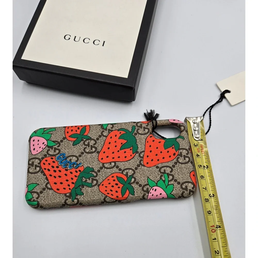 Gucci‎ Beige Strawberry Print iPhone Case New in Box